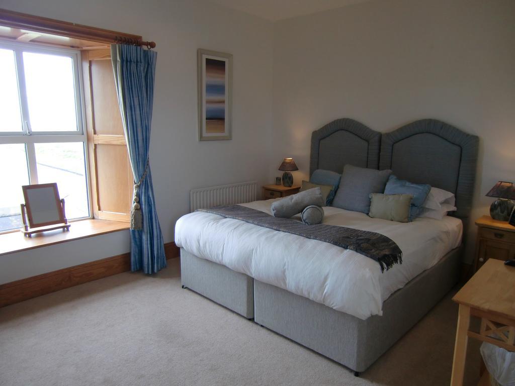 Berry Lodge Country House Spanish Point Szoba fotó